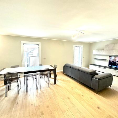 Be-C0 Sempione Luxury Apt Мілан Екстер'єр фото